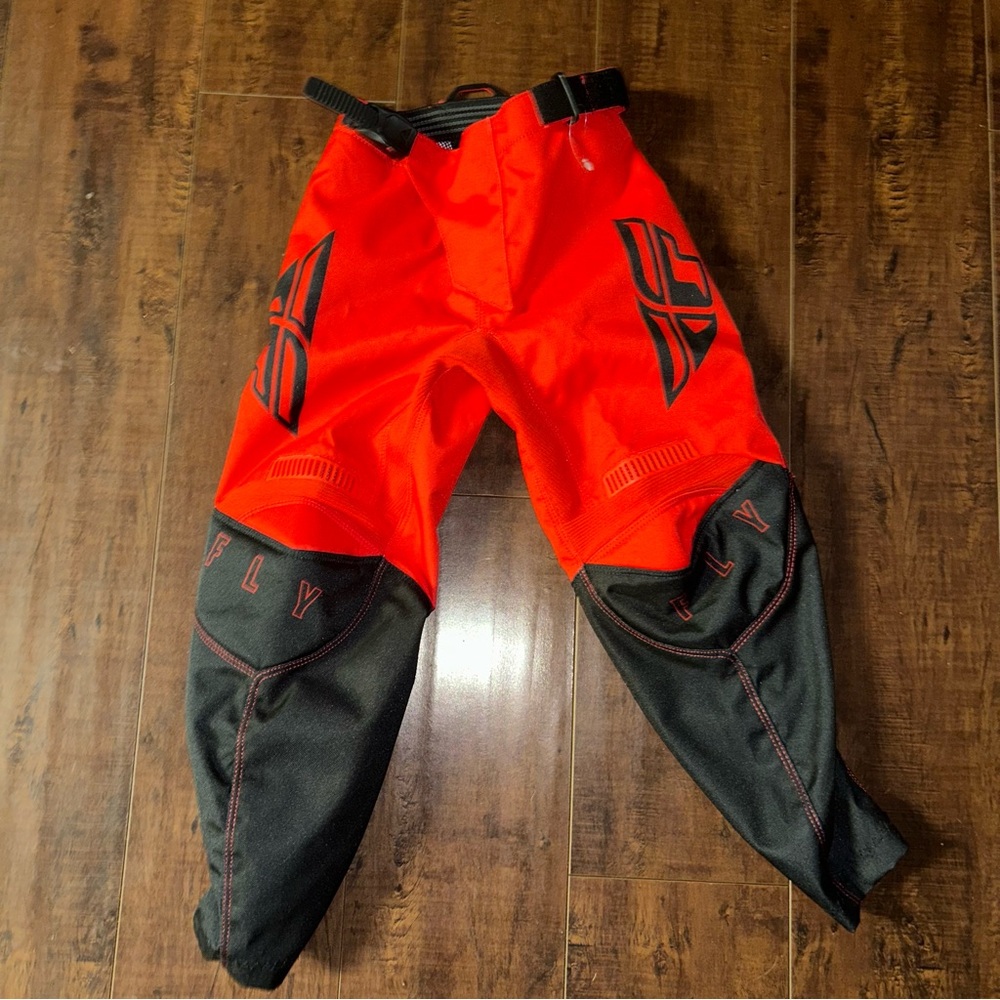 FLY RACING YOUTH F-16 PANTS RED/BLACK